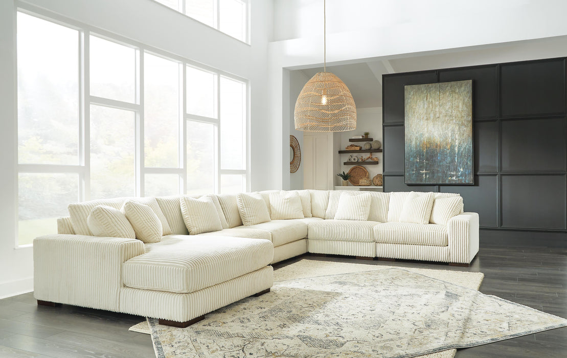 Lindyn Sectional with Chaise - Ogle Furniture (TN)