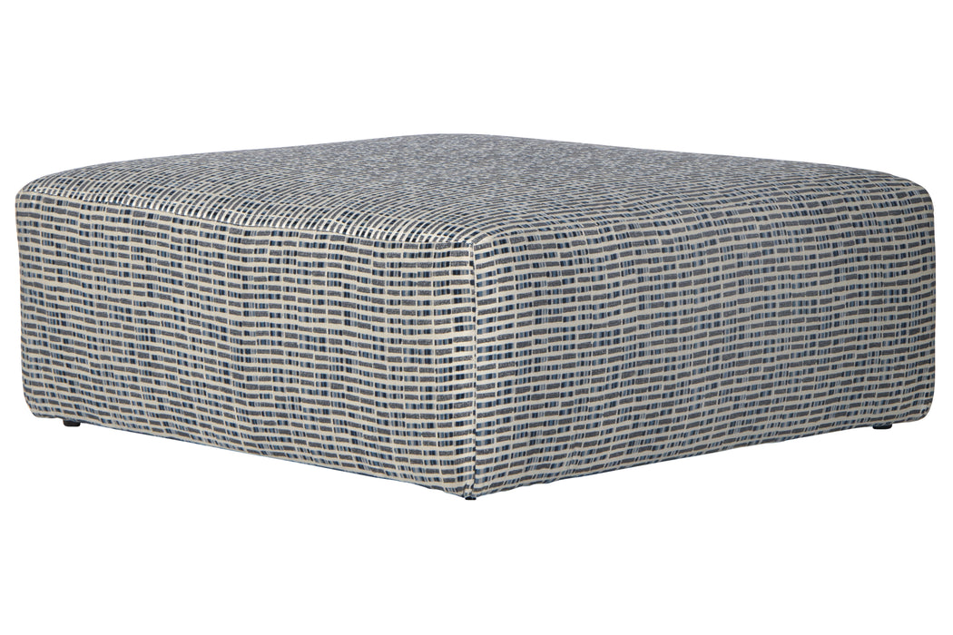 Polaris Cocktail Ottoman