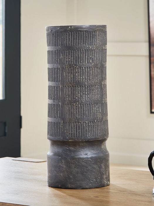 Beninworth Vase - Ogle Furniture (TN)