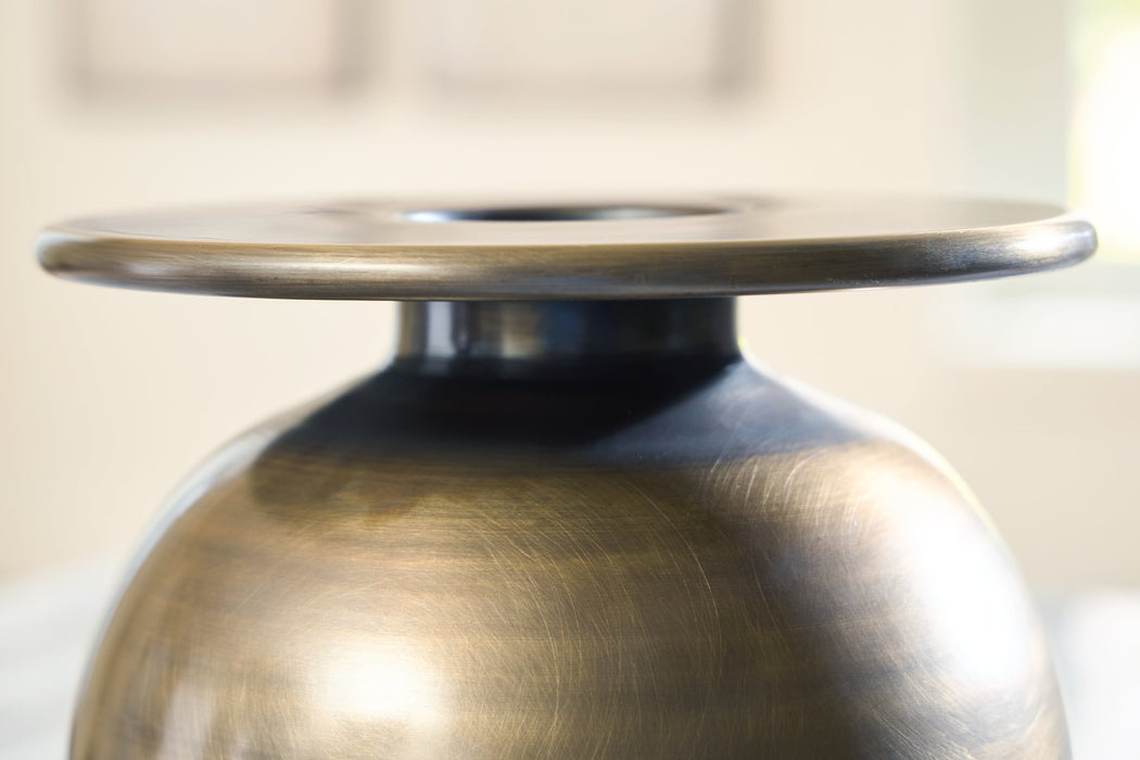 Fedorleigh Vase - Ogle Furniture (TN)