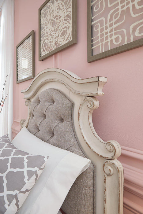 Realyn Upholstered Bed - Ogle Furniture (TN)