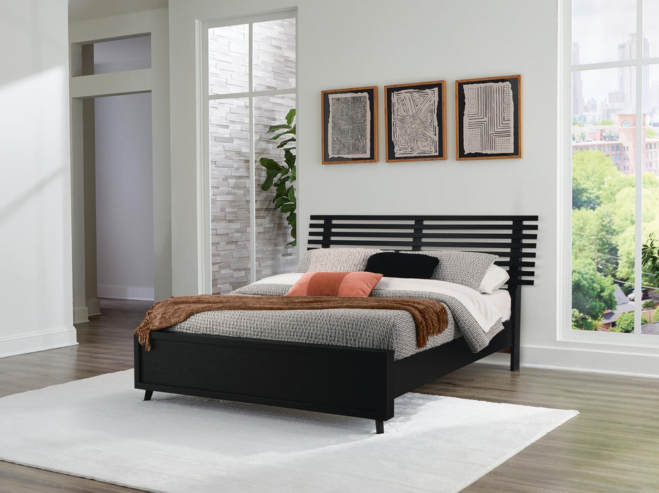 Danziar Queen Slat Bed - Ogle Furniture (TN)