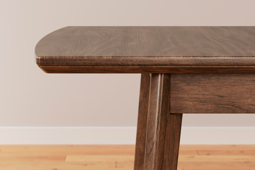 Lyncott Dining Room Set - Ogle Furniture (TN)