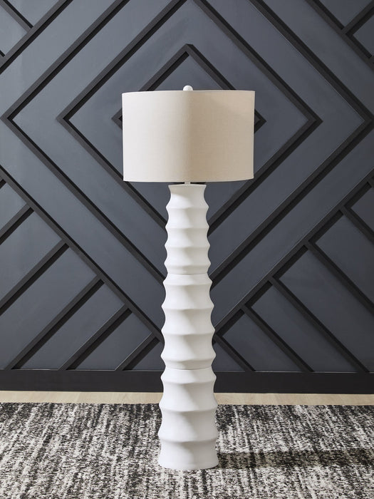 Veraleigh Floor Lamp