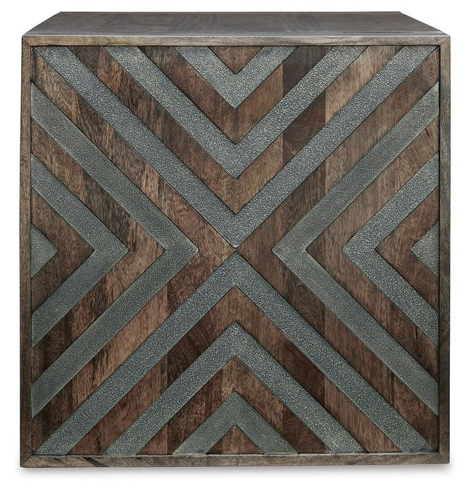 Dreggan End Table - Ogle Furniture (TN)